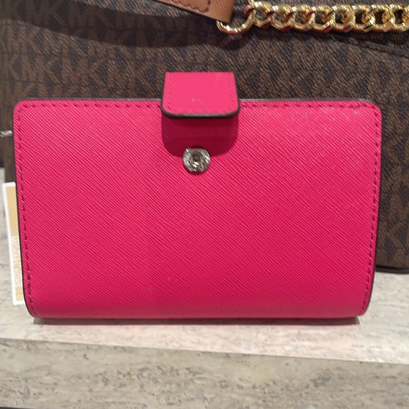 Michael Kors Medium Saffiano Leather Bifold Wallet
Dragonfruit 
NWT - Picture 5 of 16